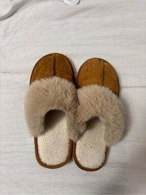 Cozy Faux-Fur Slide Slippers in Chestnut